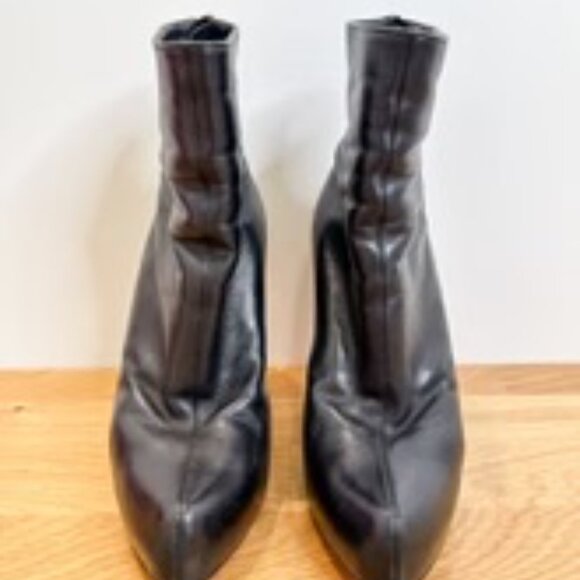 Loubutin Booties (Newly Resoled), size 37.5 - Picture 3 of 5